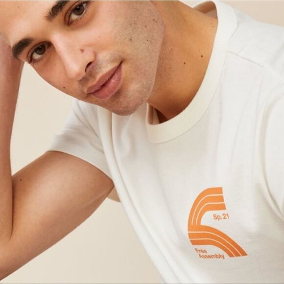 Bundle of 2 Free Assembly Men's Short Sleeve Graphic T-Shirt - Picture 7 of 12